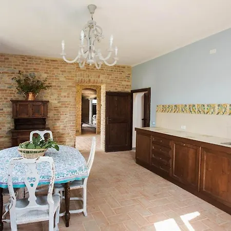 Tabiano Castello Sleeps 17 With Pool Air Con And Wifi 别墅 Tabiano Terme