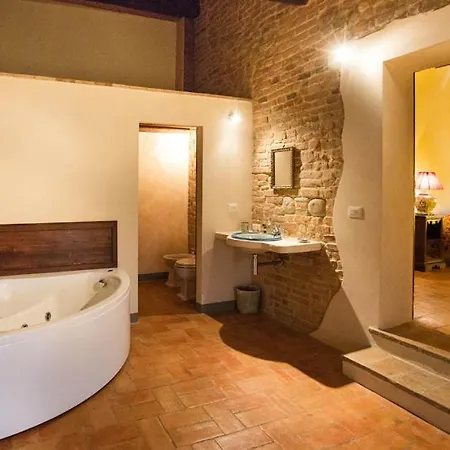 Tabiano Castello Sleeps 17 With Pool Air Con And Wifi *