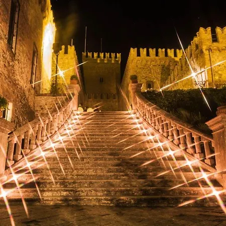 Tabiano Castello Sleeps 17 With Pool Air Con And Wifi 别墅 *