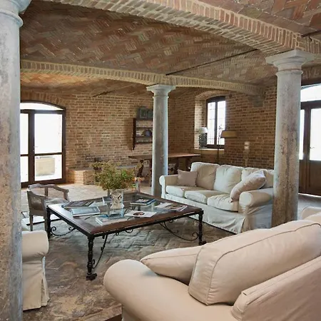 Tabiano Castello Sleeps 17 With Pool Air Con And Wifi 别墅