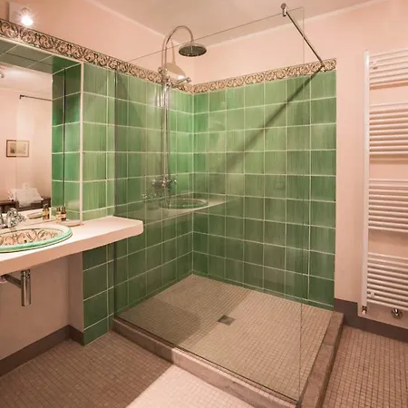 Tabiano Castello Sleeps 17 With Pool Air Con And Wifi 别墅