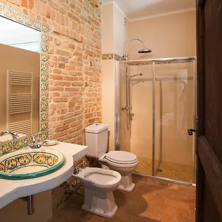 Tabiano Castello Sleeps 17 With Pool Air Con And Wifi * Tabiano Terme