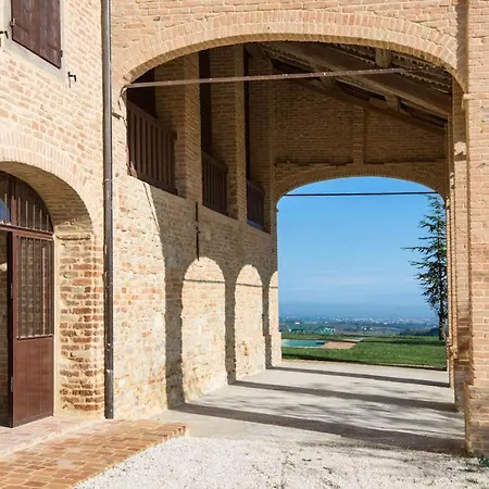Tabiano Castello Sleeps 17 With Pool Air Con And Wifi * Tabiano Terme