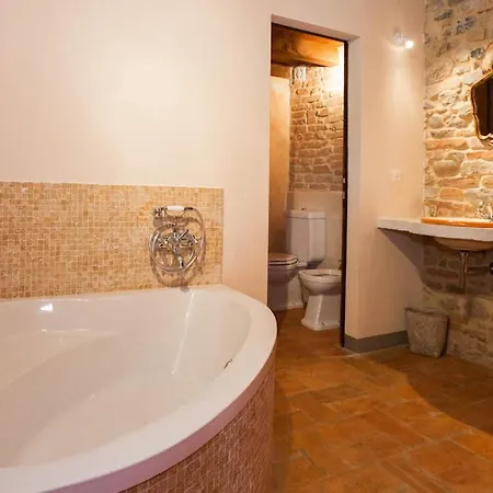别墅 Tabiano Castello Sleeps 17 With Pool Air Con And Wifi