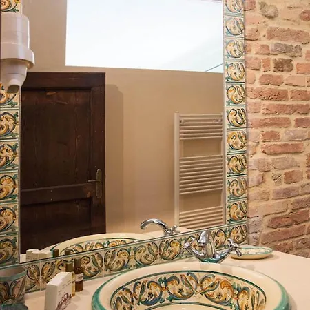 Tabiano Castello Sleeps 17 With Pool Air Con And Wifi 别墅 Tabiano Terme