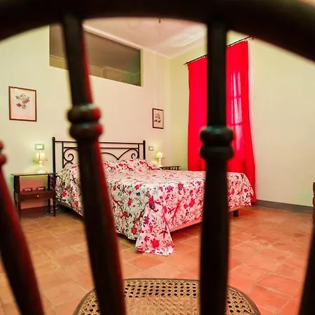 别墅 Tabiano Castello Sleeps 17 With Pool Air Con And Wifi